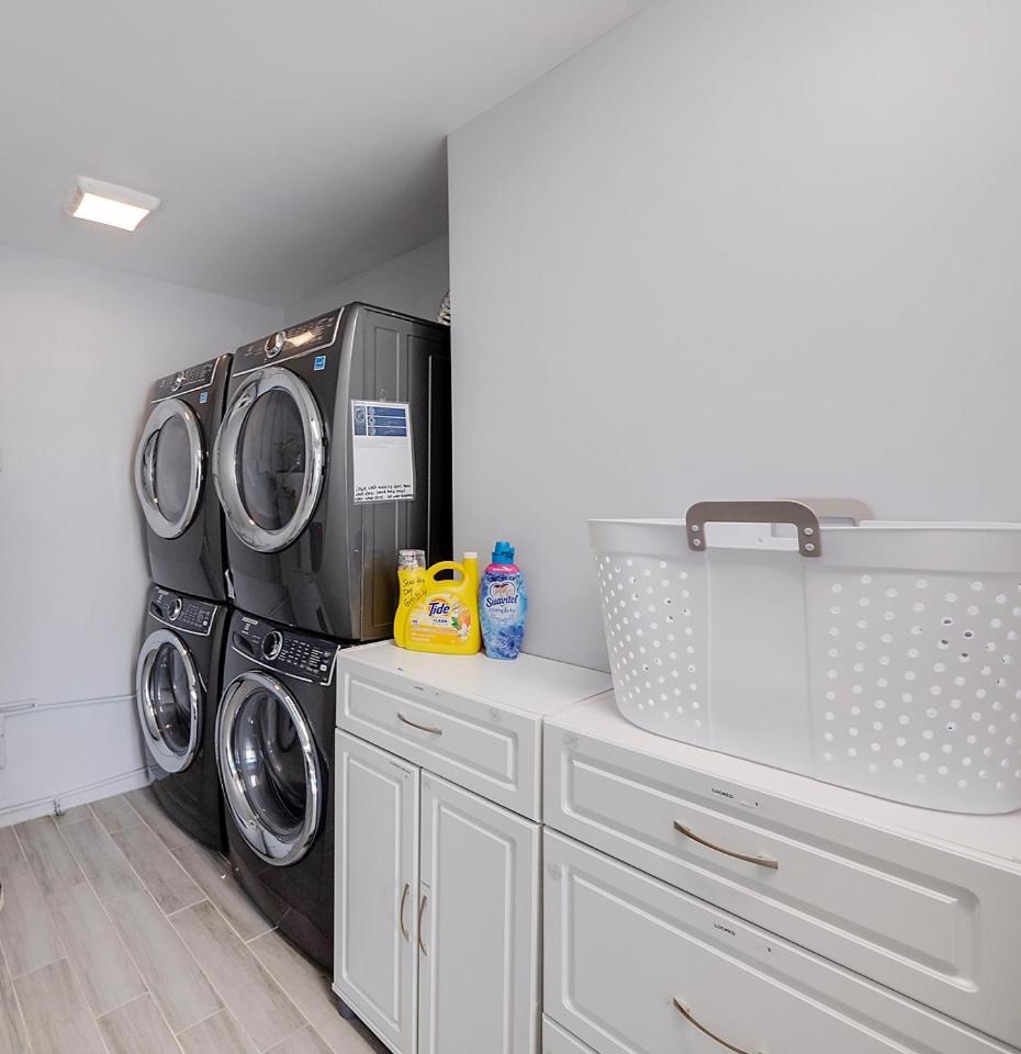 Beautiful 1 Bedroom Steps To The Beach! ウェストパームビーチ エクステリア 写真